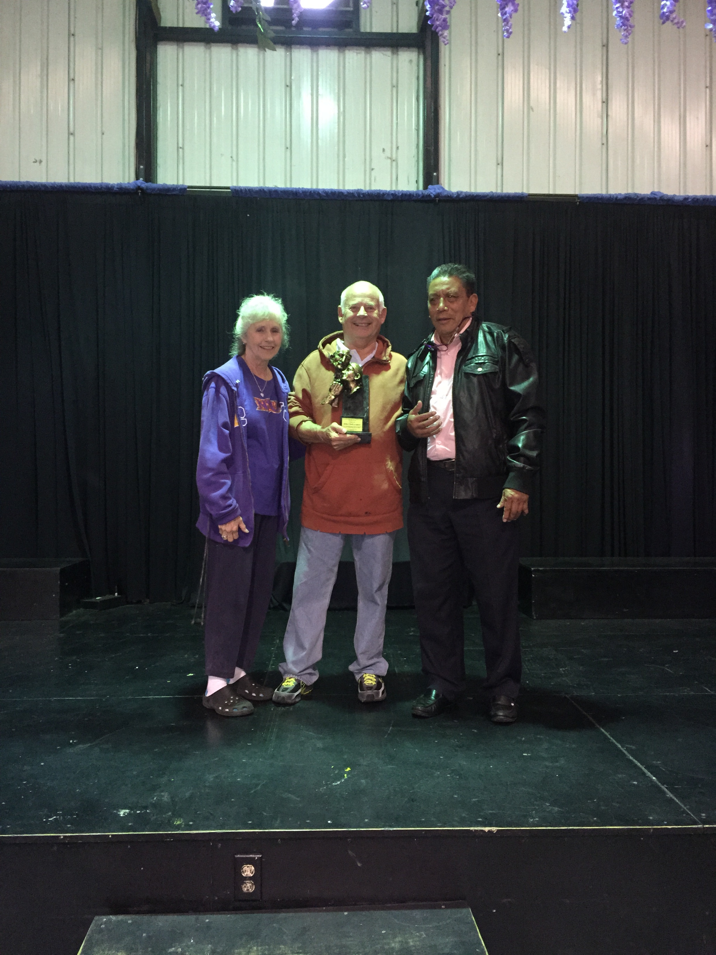 The Mayor with the presentation